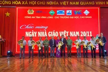 Ban tổ chức ghi nhận đóng góp của các đơn vị tổ chức.