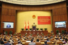 Sáng 1/12/2024, tại Hà Nội, Bộ Chính trị, Ban Bí thư Trung ương Đảng tổ chức Hội nghị toàn quốc quán triệt, triển khai tổng kết việc thực hiện Nghị quyết số 18-NQ/TW của Ban Chấp hành Trung ương Đảng khóa XII; báo cáo tình hình kinh tế-xã hội năm 2024, giải pháp tăng tốc phát triển kinh tế-xã hội năm 2025 và tháo gỡ những điểm nghẽn, nút thắt về thể chế. (Ảnh: TTXVN)