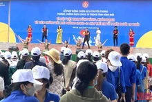 Ủy ban nhân dân tỉnh Đắk Lắk tổ chức lễ phát động Chiến dịch truyền thông phòng, chống dịch Covid-19 trong tình hình mới.