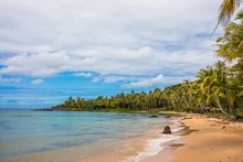 Phú Quốc có rất nhiều bãi biển hoang sơ xinh đẹp. (Ảnh: vietnamtravel)