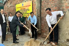 Khởi công xây dựng nhà tình nghĩa cho hộ nghèo ở thành phố Đà Nẵng.