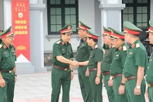 Đại tướng Phan Văn Giang làm việc với Tổng cục II. (Ảnh: MOD)