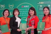 Giới thiệu hình ảnh Bảo hiểm Agribank tại không gian trưng bày tại Đại hội.