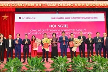 Hội nghị công bố quyết định tại Agribank. 
