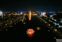 [Ảnh] Ngắm nhìn phố cổ Hoa Lư lung linh về đêm