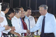Tổng Bí thư Tô Lâm với các đại biểu. (Ảnh: THỐNG NHẤT/TTXVN)