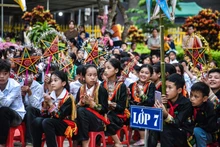Kéo trăng về bản cùng chương trình "Điều ước cho con"