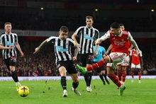 Cuộc đọ sức giữa Newcastle và Arsenal sẽ vô cùng hấp dẫn, đặc biệt ở hai hành lang cánh.