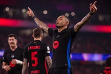 Raphinha mang về bàn thắng duy nhất giúp Barcelona giành lợi thế ở vòng 1/8. (Ảnh: Barca)