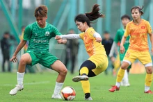 Thanh Nhã thi đấu nỗ lực trên hàng công. (Ảnh: VFF)