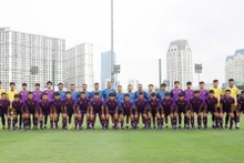 Các thành viên đội tuyển U16 Việt Nam và Ban huấn luyện. (Ảnh: VFF)