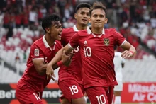 Egy Maulana (số 10) ăn mừng bàn thắng mở tỷ số cho Indonesia. (Ảnh: Getty)