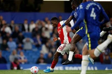 Nketiah mở tỷ số trước Chelsea ngày 21/4/2022. (Ảnh: Premier League)