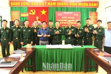 Đại diện lãnh đạo Bộ Chỉ huy Bộ đội Biên phòng hai tỉnh Đắk Lắk và Đắk Nông ký kết hiệp đồng bảo vệ biên giới tiếp giáp.