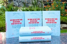 Cuốn sách Xây dựng và phát triển nền đối ngoại, ngoại giao Việt Nam toàn diện, hiện đại, mang đậm bản sắc “cây tre Việt Nam” của Tổng Bí thư Nguyễn Phú Trọng.