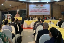 Chủ tịch Hội hữu nghị Bangladesh-Việt Nam Shamsher M. Chowdhury phát biểu khai mạc sự kiện. (Ảnh: baoquocte.vn)