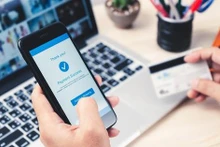 người dân cần phải hết sức cảnh giác khi thực hiện các giao dịch thanh toán điện tử. (Ảnh minh họa)