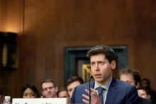 CEO của OpenAI Samuel Altman điều trần trước Quốc hội Mỹ. (Ảnh REUTERS)