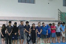Các đối tượng tổ chức, sử dụng ma túy bị bắt giữ.