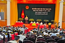Quang cảnh buổi chất vấn của Hội đồng nhân dân tỉnh Thanh Hoá.