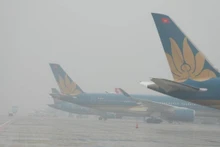 Sương mù dày đặc khiến hai chuyến bay tại Nội Bài phải chuyển hướng khai thác.