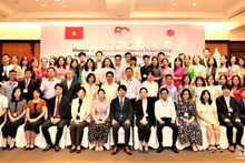 Các học viên JDS khóa 23 chụp ảnh lưu niệm cùng các đại biểu/khách mời tại buổi lễ