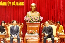 Đồng chí Nguyễn Văn Quảng, Bí thư Thành ủy Đà Nẵng chủ trì tiếp Tổng Giám đốc Tổ hợp Sam Sung Việt Nam.