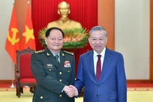 Tổng Bí thư, Bí thư Quân ủy Trung ương Tô Lâm tiếp đồng chí Thượng tướng Trương Hựu Hiệp, Ủy viên Bộ Chính trị, Phó Chủ tịch Quân ủy Trung ương Trung Quốc. (Ảnh ĐĂNG KHOA)