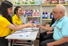 Gần 3 triệu người hưởng lương hưu, trợ cấp bảo hiểm xã hội mới qua bưu điện