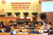 Kỳ họp thứ 14 Hội đồng nhân dân thành phố Hà Nội, nhiệm kỳ 2021-2026, thông qua Nghị quyết quy định số lượng, mức phụ cấp thường xuyên đối với công an xã bán chuyên trách ở thôn tham gia bảo đảm an ninh trật tự ở cơ sở. (Ảnh: chinhphu.vn)