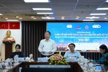 Phó Chủ tịch Ủy ban nhân dân Thành phố Hồ Chí Minh phát biểu tại họp báo (ẢNH: THẾ ANH)