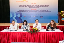 Đại diện các bộ, ngành, tổ chức quốc tế tham gia tọa đàm, đối thoại tại hội thảo.