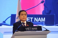 Phó Chủ tịch thường trực Quốc hội Trần Thanh Mẫn phát biểu tại Phiên họp toàn thể Đại hội đồng IPU-146. Ảnh: TTXVN