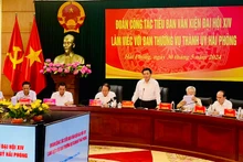 Đồng chí Nguyễn Xuân Thắng phát biểu tại buổi làm việc với Ban Thường vụ Thành ủy Hải Phòng.