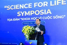 Phó Giáo sư, Tiến sĩ Vũ Hải Quân, Ủy viên Ban Chấp hành Trung ương Đảng Cộng sản Việt Nam, Giám đốc Đại học Quốc gia TP Hồ Chí Minh phát biểu tại tọa đàm. 