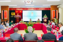 Toàn cảnh họp báo.