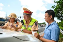 Cao điểm bảo đảm trật tự, an toàn giao thông, trật tự xã hội dịp Tết Nguyên đán Ất Tỵ.