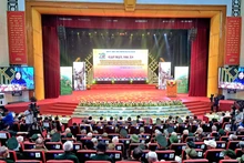 Chương trình gặp mặt, tri ân chiến sĩ Điện Biên, thanh niên xung phong, dân công hỏa tuyến, thân nhân liệt sĩ trực tiếp tham gia chiến dịch Điện Biên Phủ được tổ chức trang trọng.