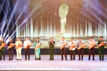 Ban Giám khảo Liên hoan truyền hình lần thứ XIV là những chuyên gia, nhà báo có uy tín trong lĩnh vực truyền hình.
