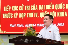 Đồng chí Hồ Đức Phớc báo cáo tại hội nghị tiếp xúc cử tri thị xã Hoài Nhơn, tỉnh Bình Định trước Kỳ họp thứ 4 Quốc hội khóa XV.