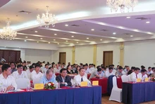 Các đại biểu tham dự hội nghị.