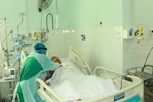 Bệnh nhân mắc các bệnh lý tim mạch, đồng thời dương tính với virus SARS-CoV-2 đã tử vong sau gần một tuần điều trị tích cực.