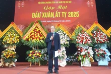Trung tướng, Phó Giáo sư, Tiến sĩ Đặng Nam Điền, Chủ tịch Hội phát biểu tại buổi gặp mặt.