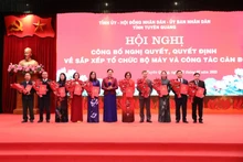 Công bố Nghị quyết, Quyết định về sắp xếp tổ chức bộ máy và công tác cán bộ tỉnh Tuyên Quang.