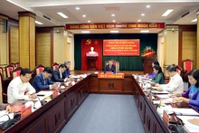 Các đại biểu dự buổi làm việc.