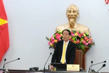 Chủ tịch Ủy ban nhân dân tỉnh Bình Định Phạm Anh Tuấn phát biểu ý kiến tại hội nghị.