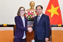 Bộ trưởng Ngoại giao Bùi Thanh Sơn tiếp bà Katherine Brown, Thống đốc bang Oregon, Hoa Kỳ.