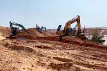 Các lực lượng chức năng cùng đơn vị khai thác vẫn đang khẩn trương tìm kiếm các nạn nhân mất tích. 