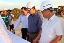 Lãnh đạo Ủy ban nhân dân tỉnh Đồng Nai kiểm tra tiến độ một dự án trọng điểm trên địa bàn huyện Long Thành.