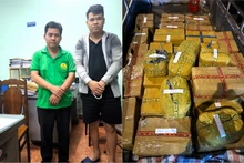 Đối tượng Nguyễn Tiến Khải và Nguyễn Văn Sang cùng tang vật pháo nổ trái phép.